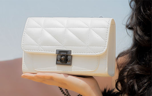 The Quilted Shoulder Bag: Effortless Elegance, Everyday Practicality